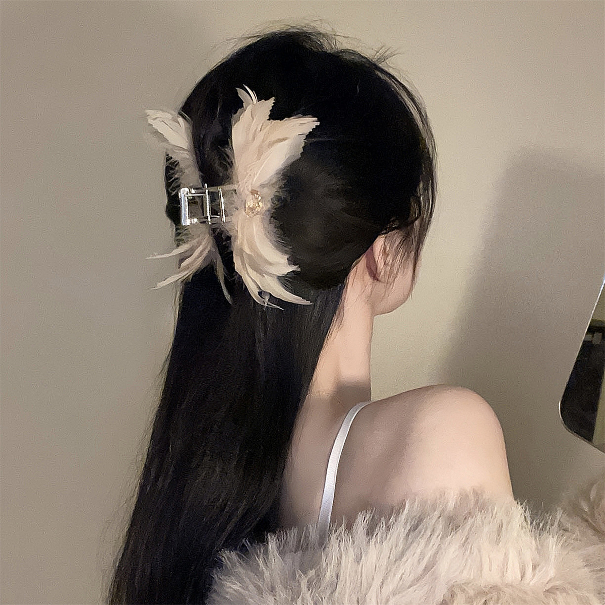 Accessories Brand For Women - Women's Hair Claw Clips Korean Feather
