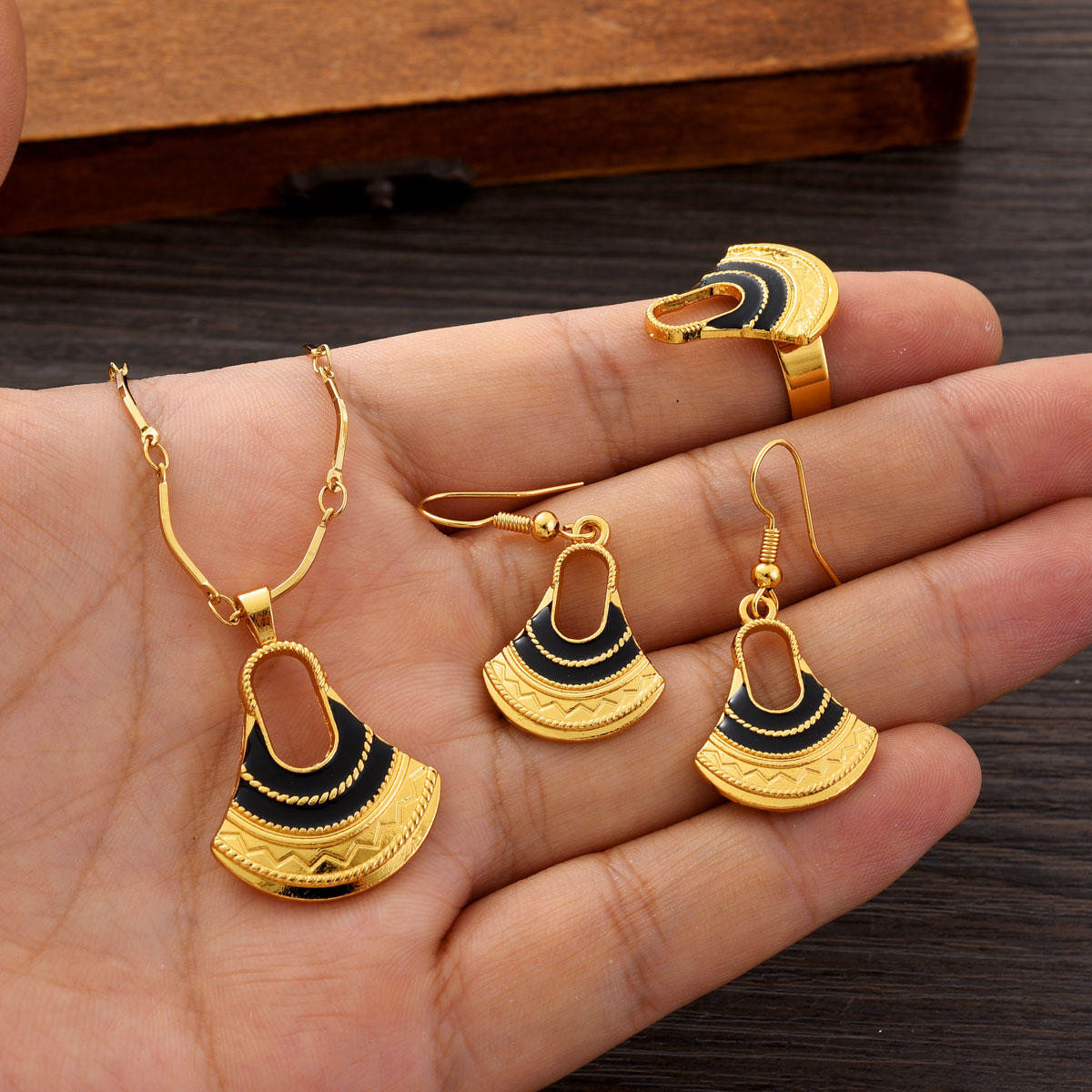 Women Accessories India - Fashion PNG Gold Color Jewelry Set
