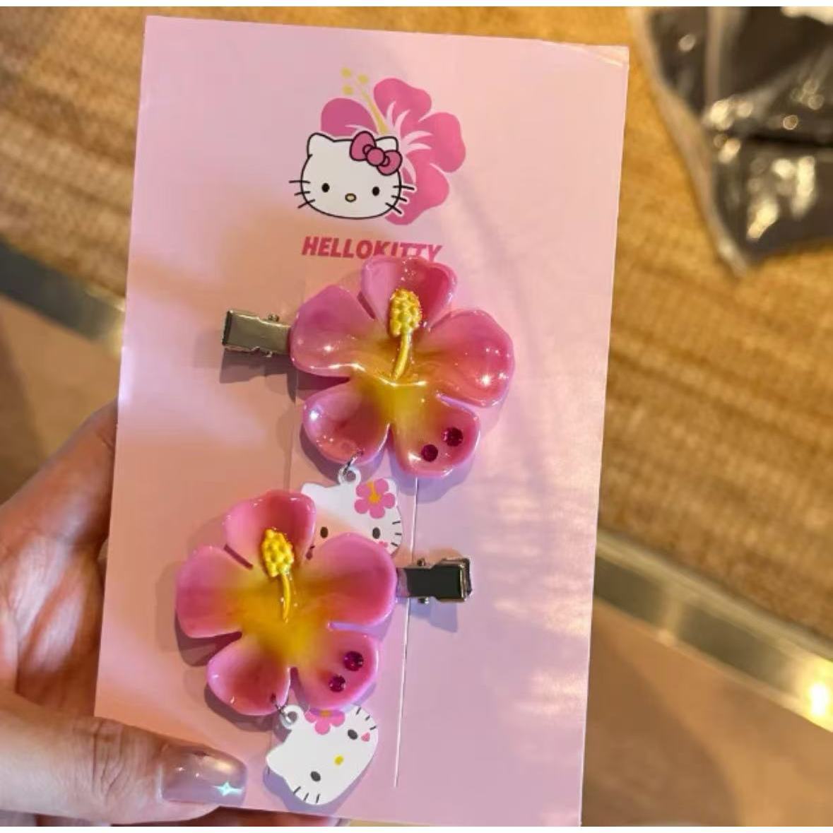 Kawaii Sanrio Hello Kitty Flow - đánh giá và giá Women'S Accessories H&M